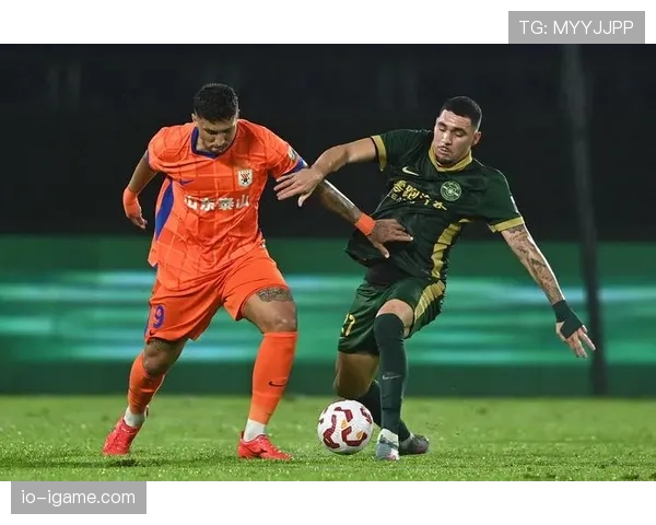 顶级门将神勇扑救引爆赛季最佳之争，候选人名单即将揭晓