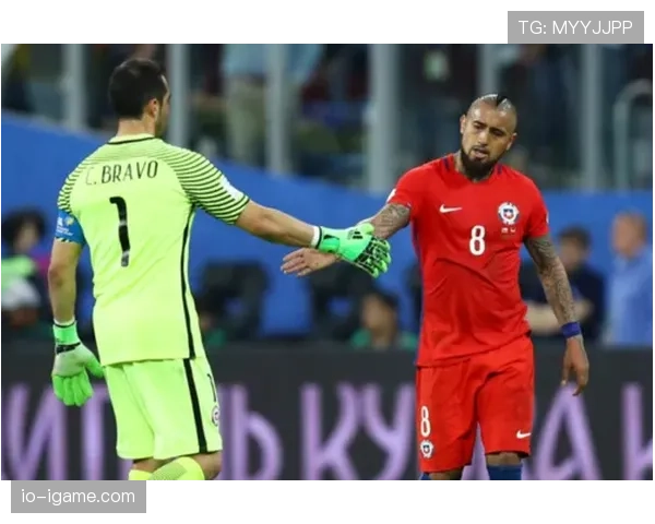 埃斯帕尼奥尔巧用防守反击战术，斩获赛季首胜表现抢眼