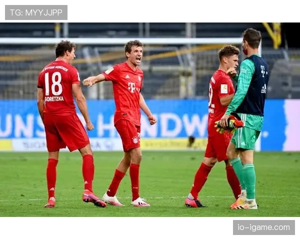 沙尔克锋线火力全开，状态回暖彰显强劲进攻实力